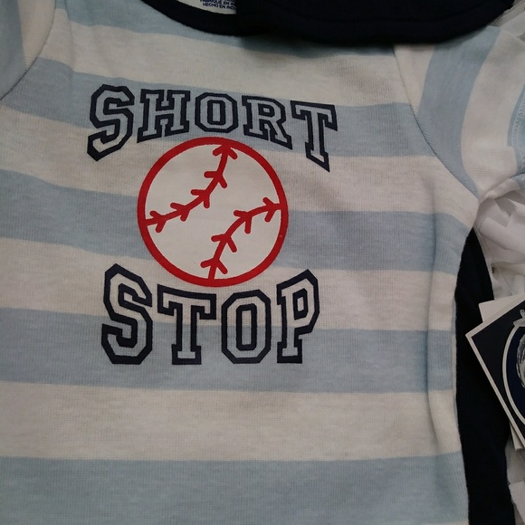 Gerber 6 to 9 months baby short set - Picture 2 of 5